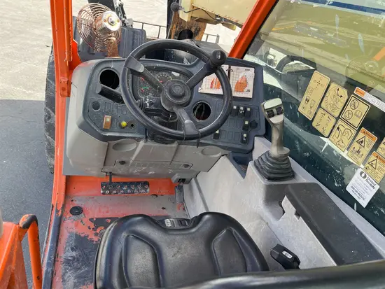 2015 JLG 1055 Forklift