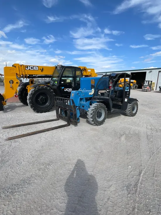 2017 Genie GTH-5519 Forklift