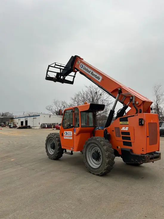 2016 SKYTRAK 8042 Forklift