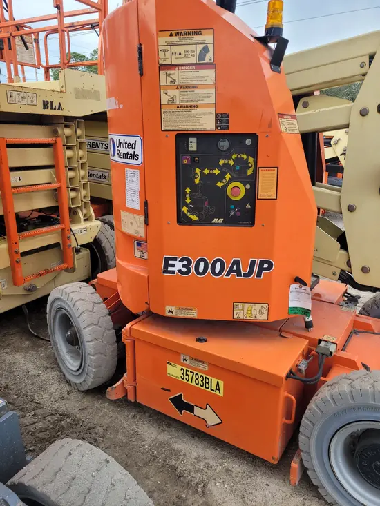 2016 JLG E300AJP Articulating Boom Lift