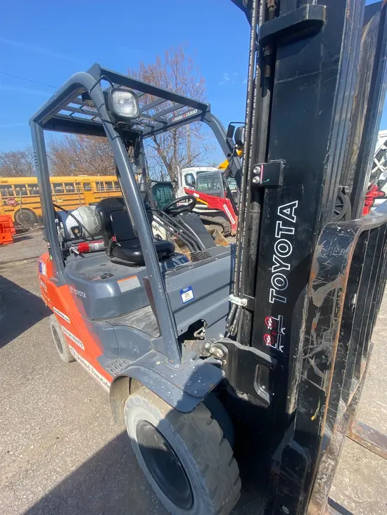 2018 Toyota 8FGU25 Warehouse Forklift