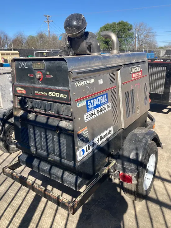 2017 Lincoln Electric VANTAGE 600SD Welder