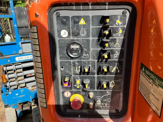 2014 JLG E400AJPN Articulating Boom Lift