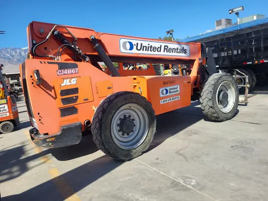 2016 SKYTRAK 6042 Forklift