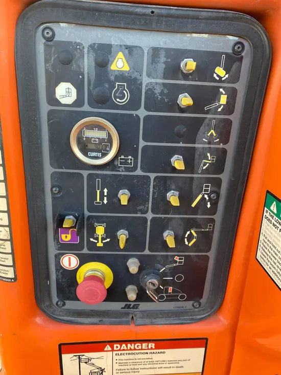 2015 JLG E450AJ Articulating Boom Lift