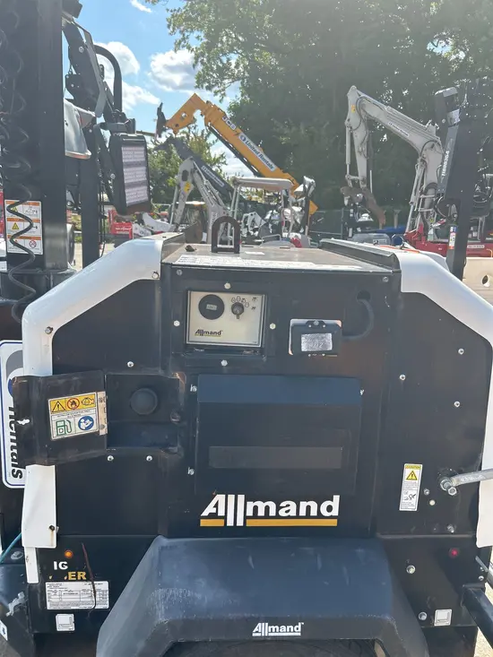2017 Allmand NIGHT-LITE PRO Towable Light Tower