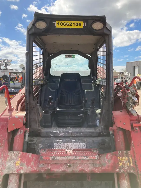 2017 Takeuchi TL12V2-R Track Loader