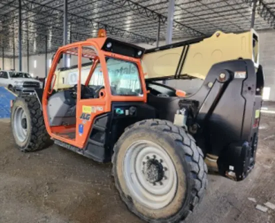 2017 JLG 742 Forklift