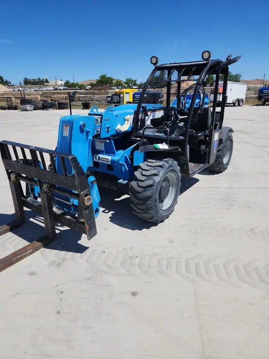 2017 Genie GTH-5519 Forklift