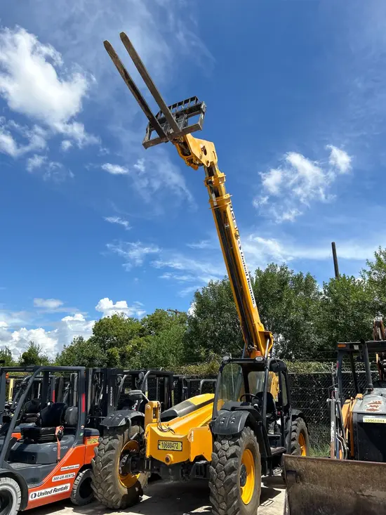 2017 JCB 507-42 Forklift