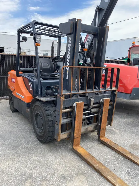 2017 Doosan D55C-7 Warehouse Forklift
