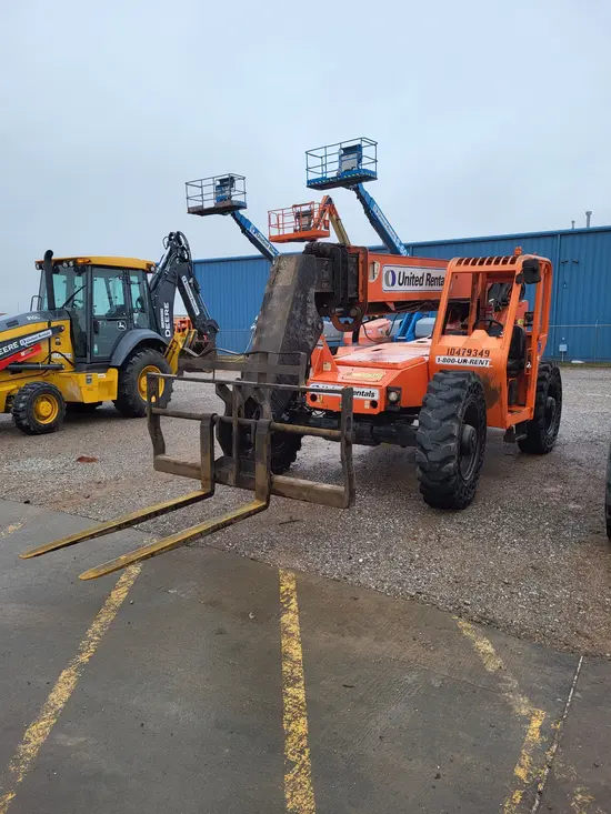 2016 SKYTRAK 8042 Forklift