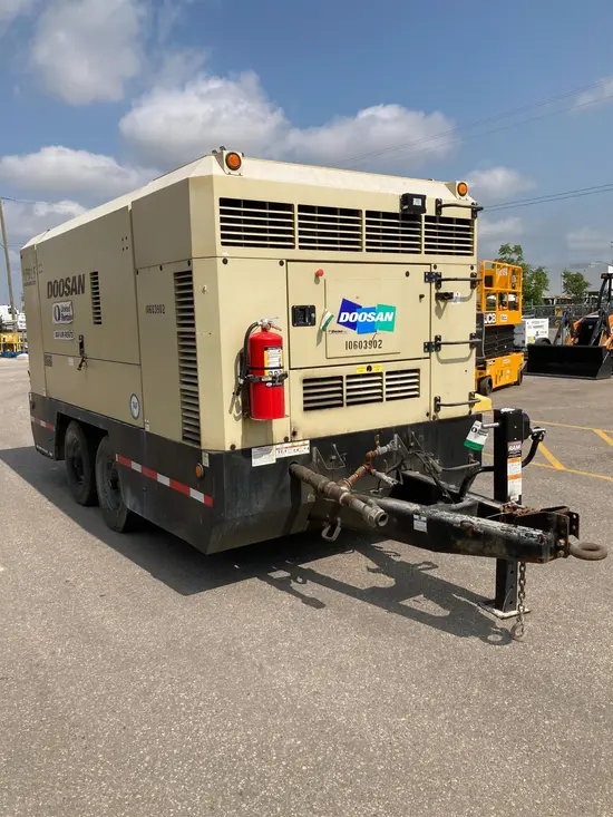 2017 Doosan HP915WCU-T4F Air Compressor