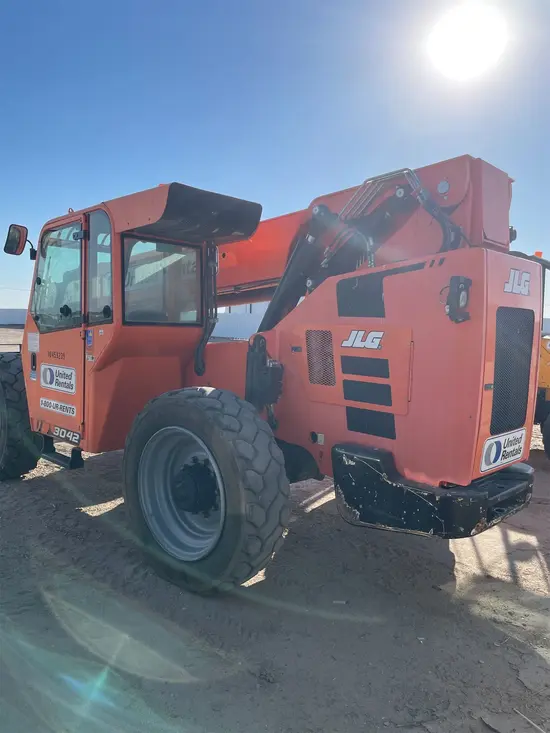 2016 SKYTRAK 8042 Forklift