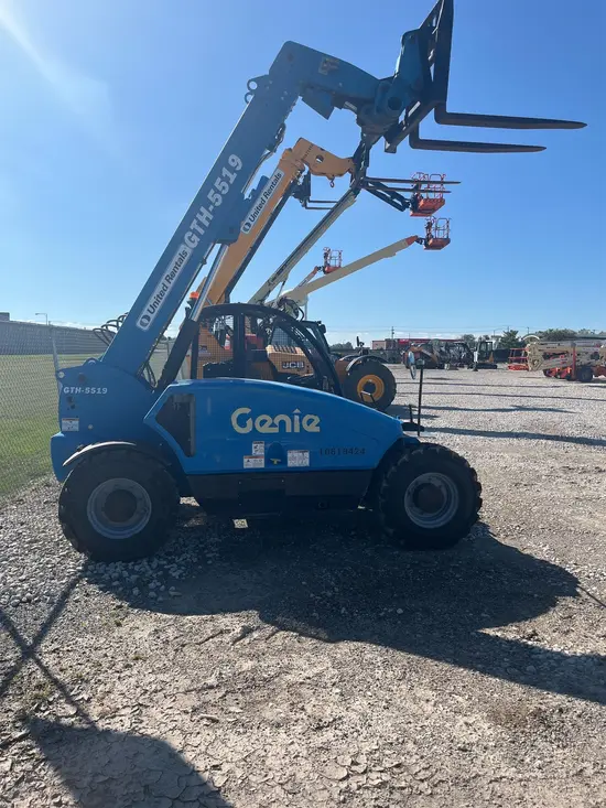 2017 Genie GTH-5519 Forklift