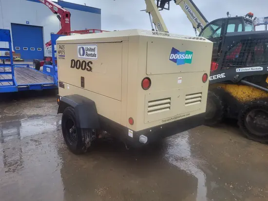 2018 Doosan P425/HP375EXT3 Air Compressor