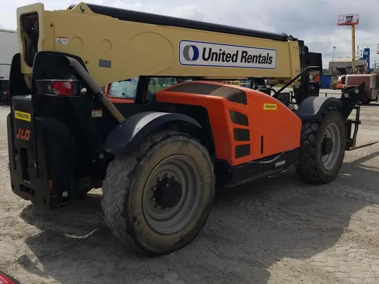 2017 JLG 1055 Forklift