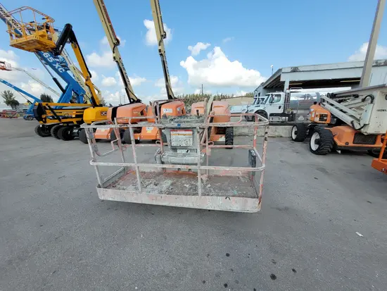 2014 JLG 400S Boom Lift