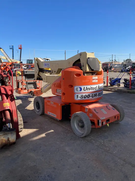 2016 JLG E400AN Articulating Boom Lift