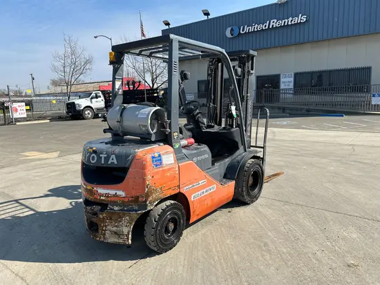 2018 Toyota 8FGU25 Warehouse Forklift