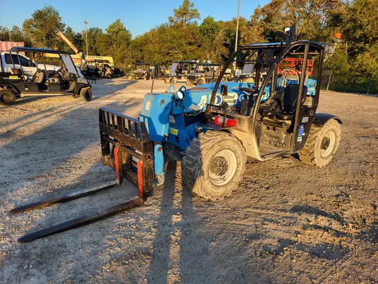 2017 Genie GTH-5519 Forklift