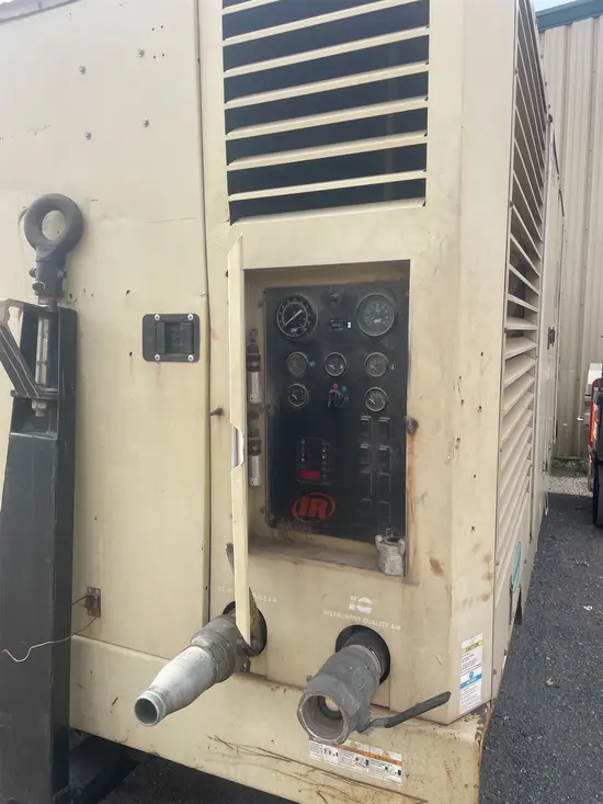 2011 Doosan HP1600WCU Air Compressor