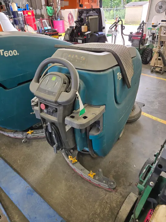 2018 Tennant T500-28 Scrubber