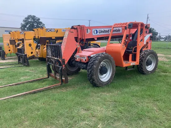 2015 SKYTRAK 8042 Forklift