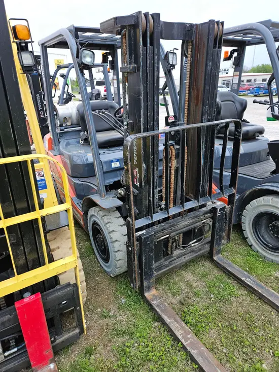 2018 Toyota 8FGU25 Warehouse Forklift