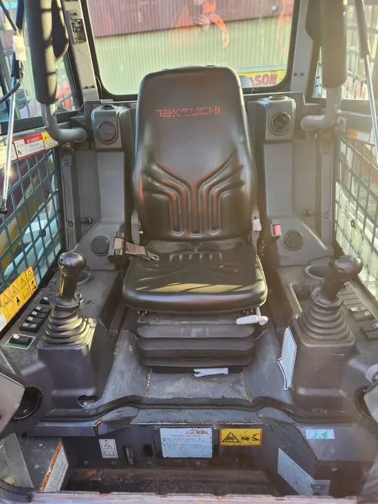 2017 Takeuchi TL12R2-CR Track Loader