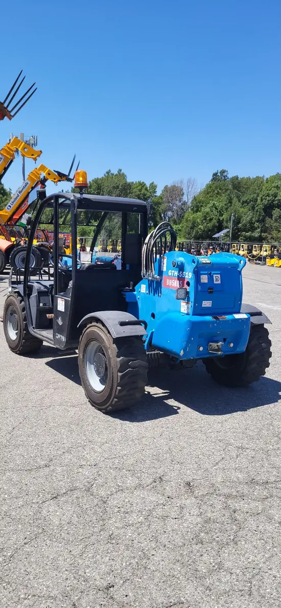 2017 Genie GTH-5519 Forklift