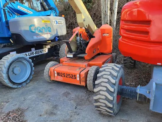 2014 JLG E400AJPN Articulating Boom Lift