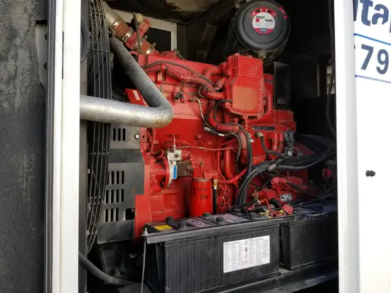 2013 Cummins C300 600V Diesel Generator