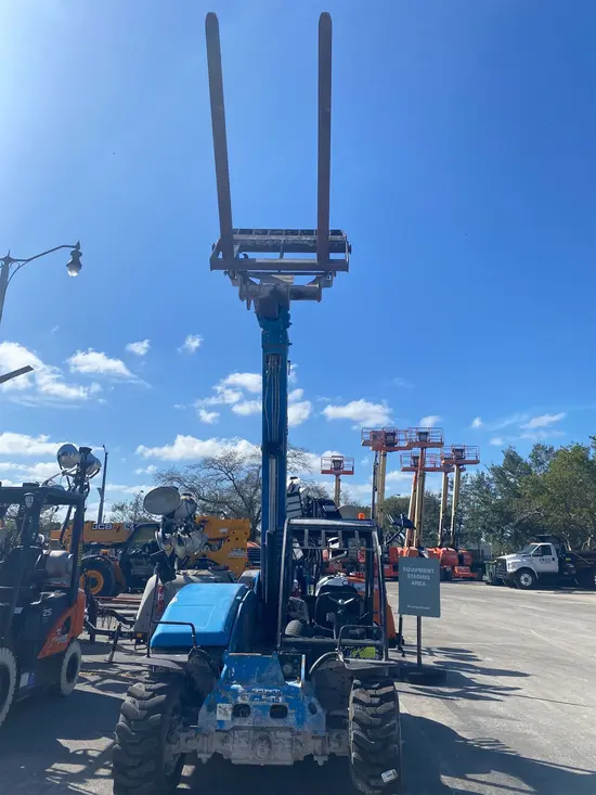 2016 Genie GTH-5519 Forklift