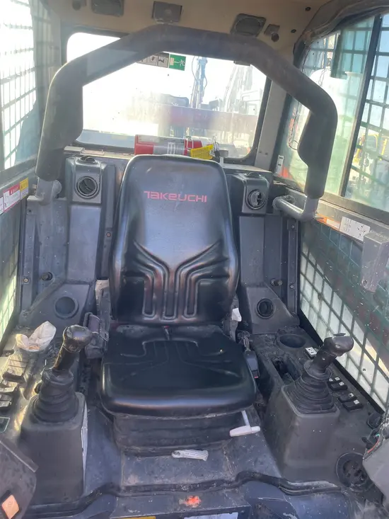2017 Takeuchi TL10V2-CR Track Loader