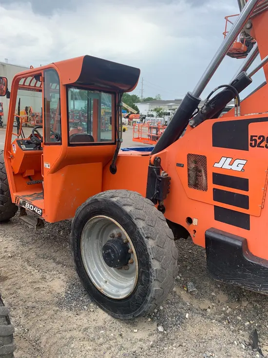 2016 SKYTRAK 8042 Forklift