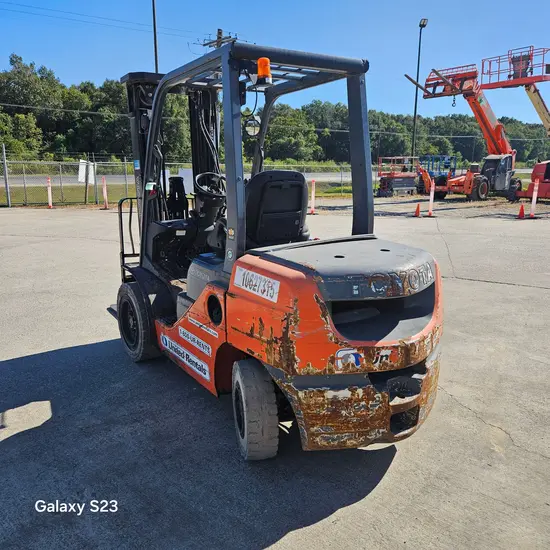 2017 Toyota 8FDU30 Warehouse Forklift