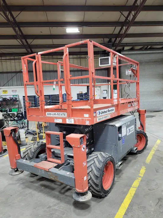 2017 Skyjack SJ6826RT Rough Terrain Scissor Lift