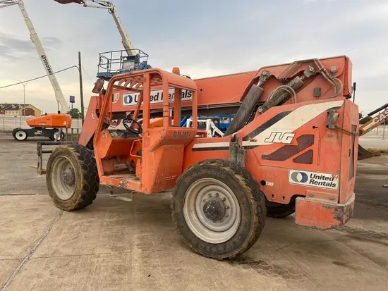 2015 SKYTRAK 8042 Forklift