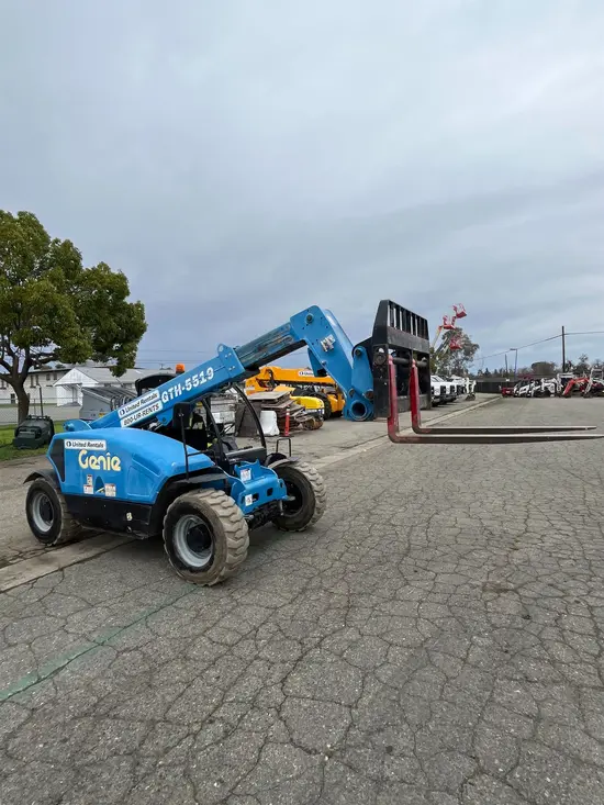 2017 Genie GTH-5519 Forklift
