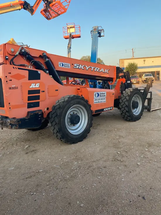 2017 SKYTRAK 10054 Forklift