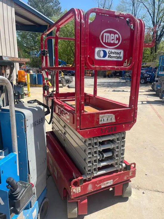 2018 MEC MICRO 19 Scissor Lift