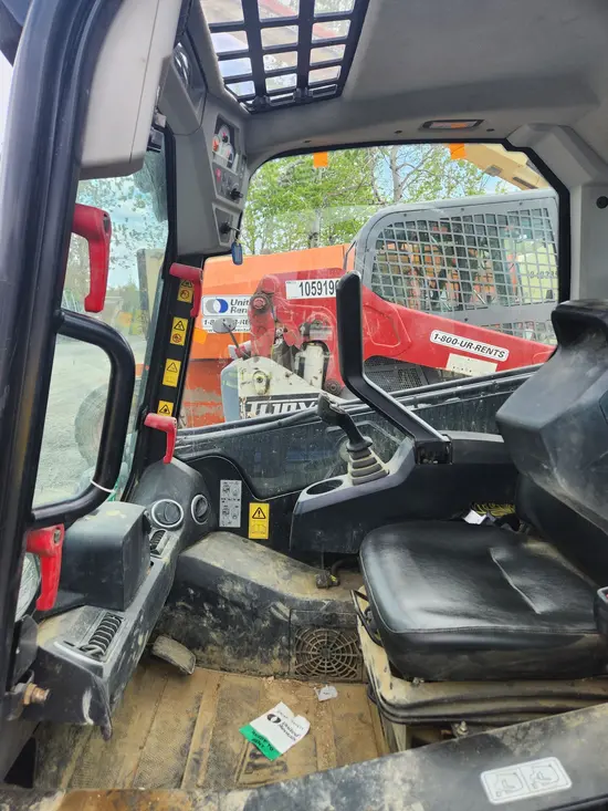 2017 JCB 3TS-8T Track Loader