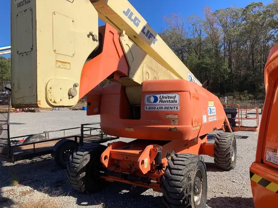 2013 JLG 800AJ Articulating Boom Lift