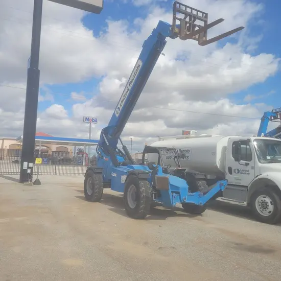 2016 Genie GTH-1056 Forklift