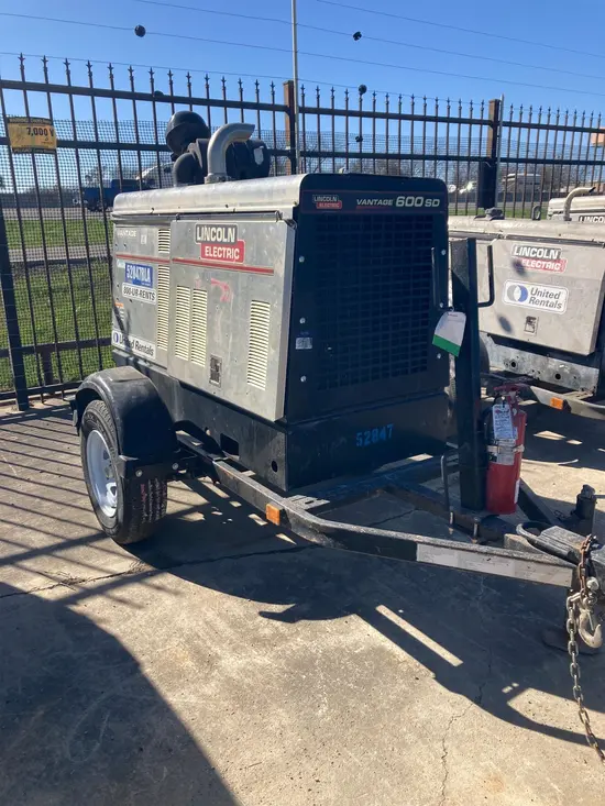 2017 Lincoln Electric VANTAGE 600SD Welder