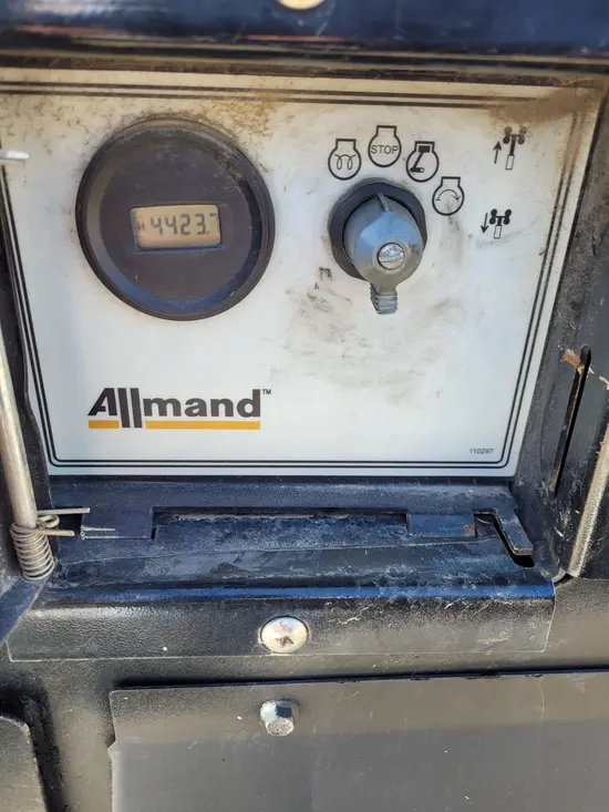 2019 Allmand NLV-ML3EC Portable Work Light