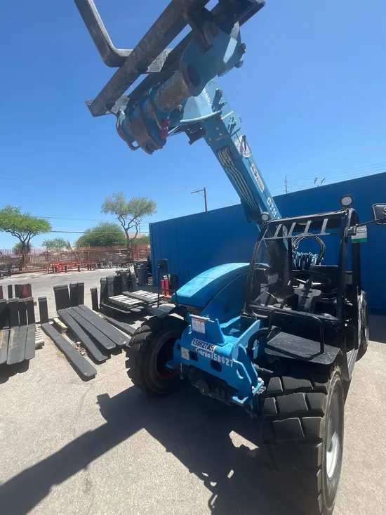 2015 Genie GTH-5519 Forklift