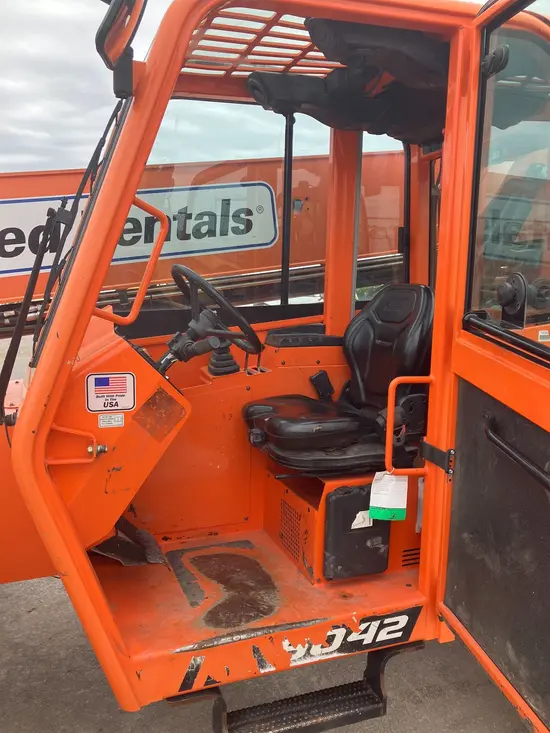 2016 SKYTRAK 6042 Forklift