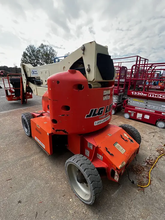 2015 JLG E400AJPN Articulating Boom Lift